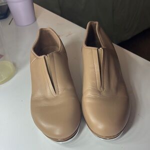 Bloch Tan Athletic Shoes Soft Leather Slip-On